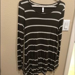 Dark Green/White Baby Doll Style Long Sleeve Shirt